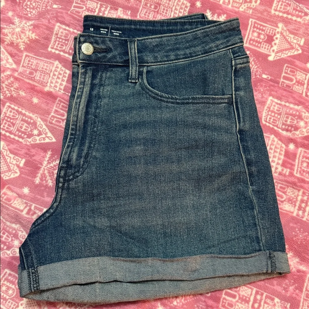 OLD NAVY | High-Rise Wow Jean Short size 12 - Picture 2 of 6